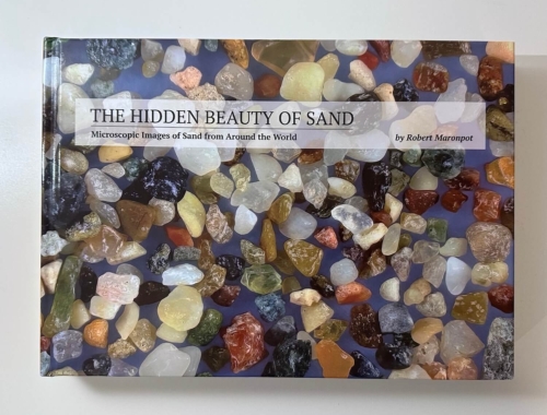 The Hidden Beauty If Sand Book 1b