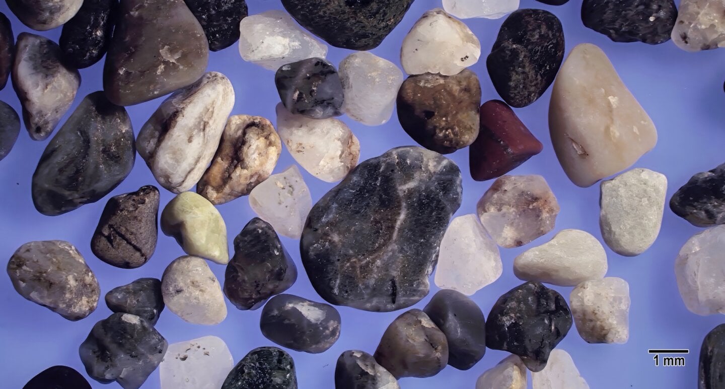 4 Katsurahama Beach Jochi Prefecture Japan Sand Grains Magnified Under Microscope 4 Katsurahama Beach Jochi Prefecture Japan Sand Grains Magnified Under Microscope